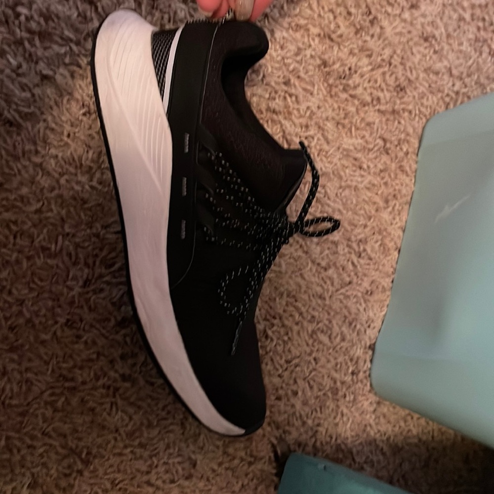 Under Armour tennis shoes